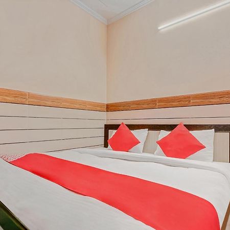 Oyo Park View Guest House Near Edm Mall Nuova Delhi Esterno foto