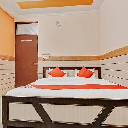 Oyo Park View Guest House Near Edm Mall Nuova Delhi Esterno foto