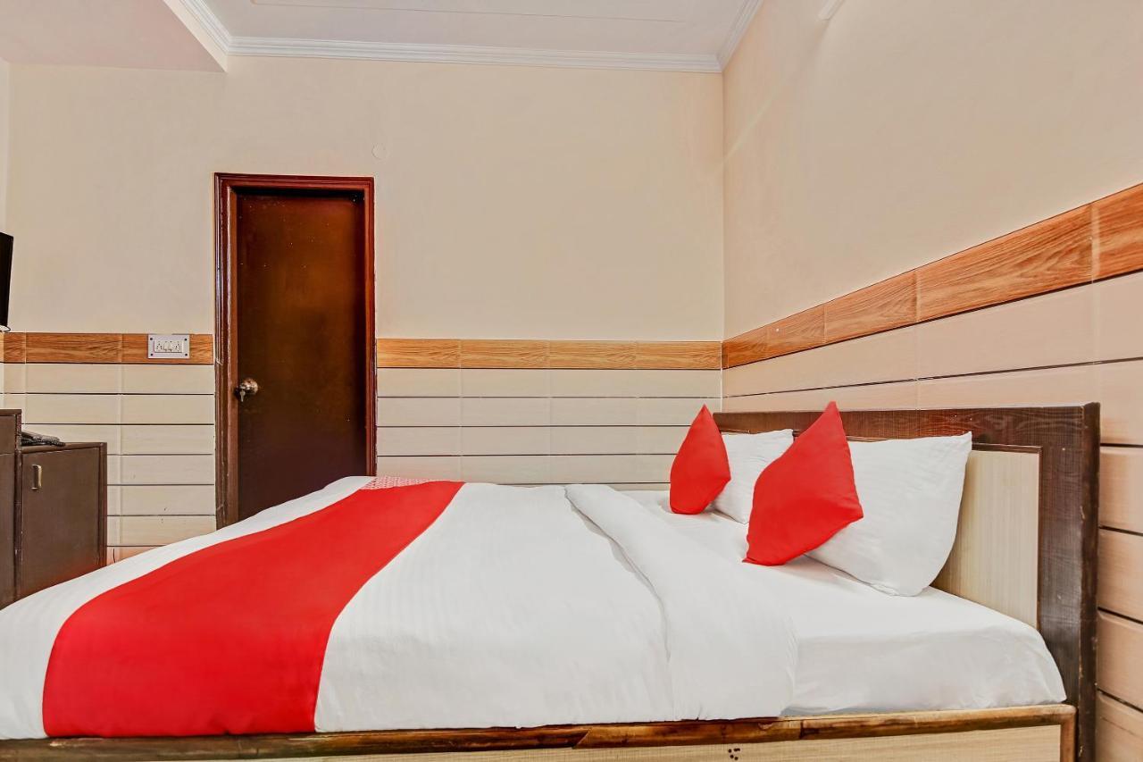Oyo Park View Guest House Near Edm Mall Nuova Delhi Esterno foto