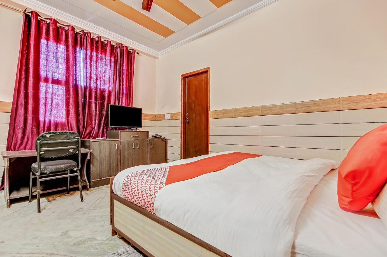 Oyo Park View Guest House Near Edm Mall Nuova Delhi Esterno foto